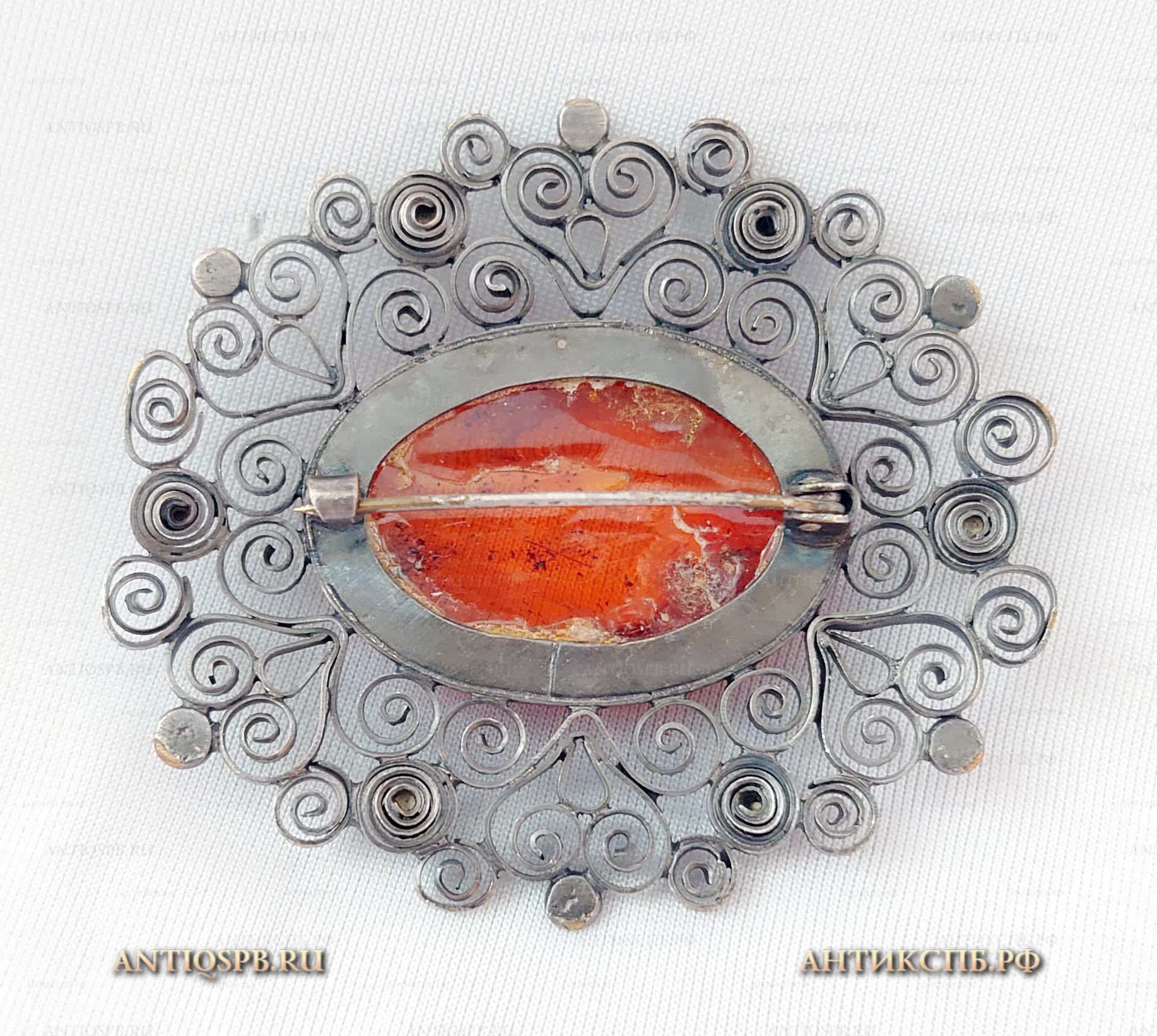 Брошь женская старинная. Скань, янтарь. Вт. пол. ХХ века. СССР. №22307