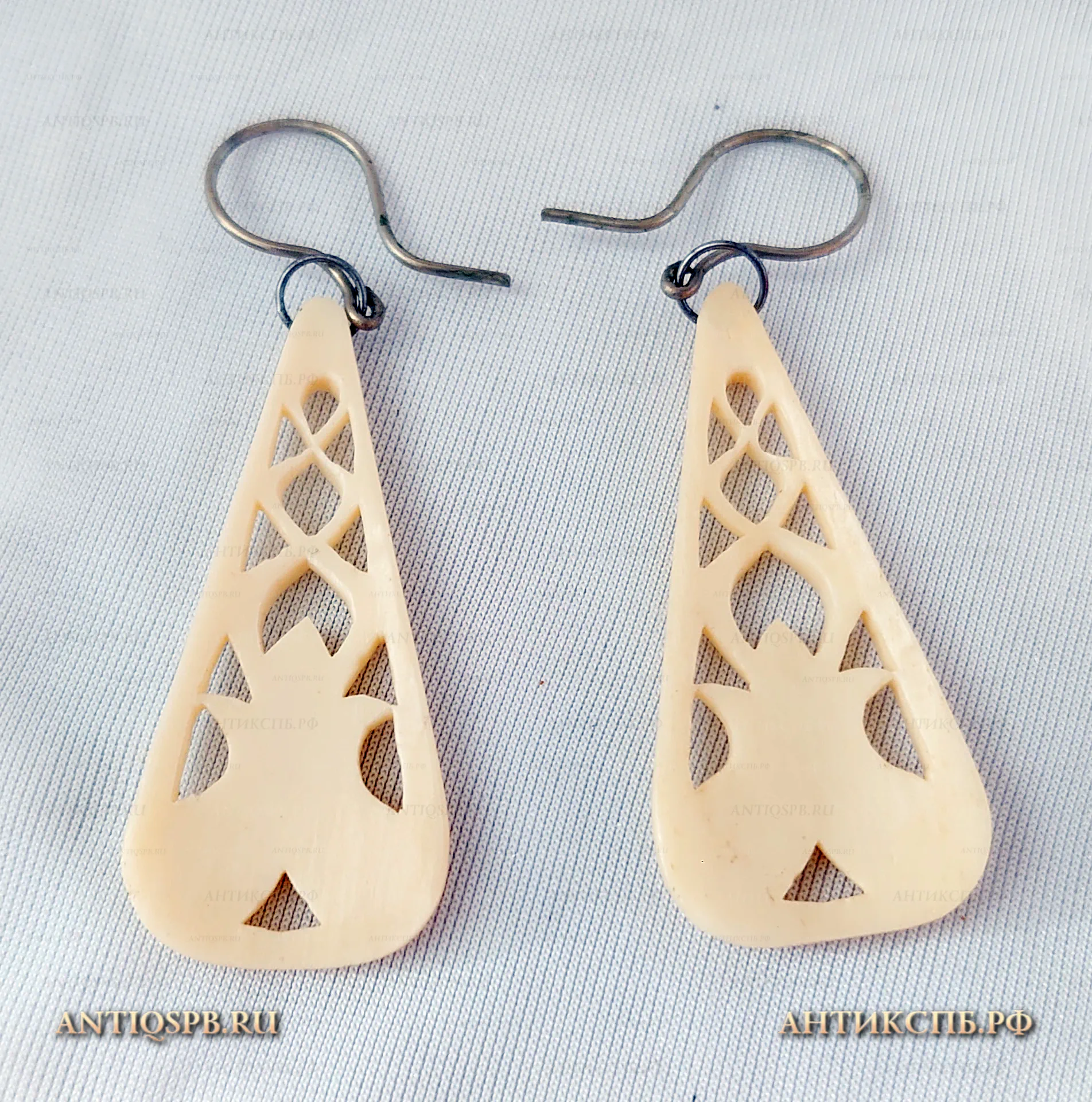 Серьги женские из кости. Кон. ХХ века. №22308