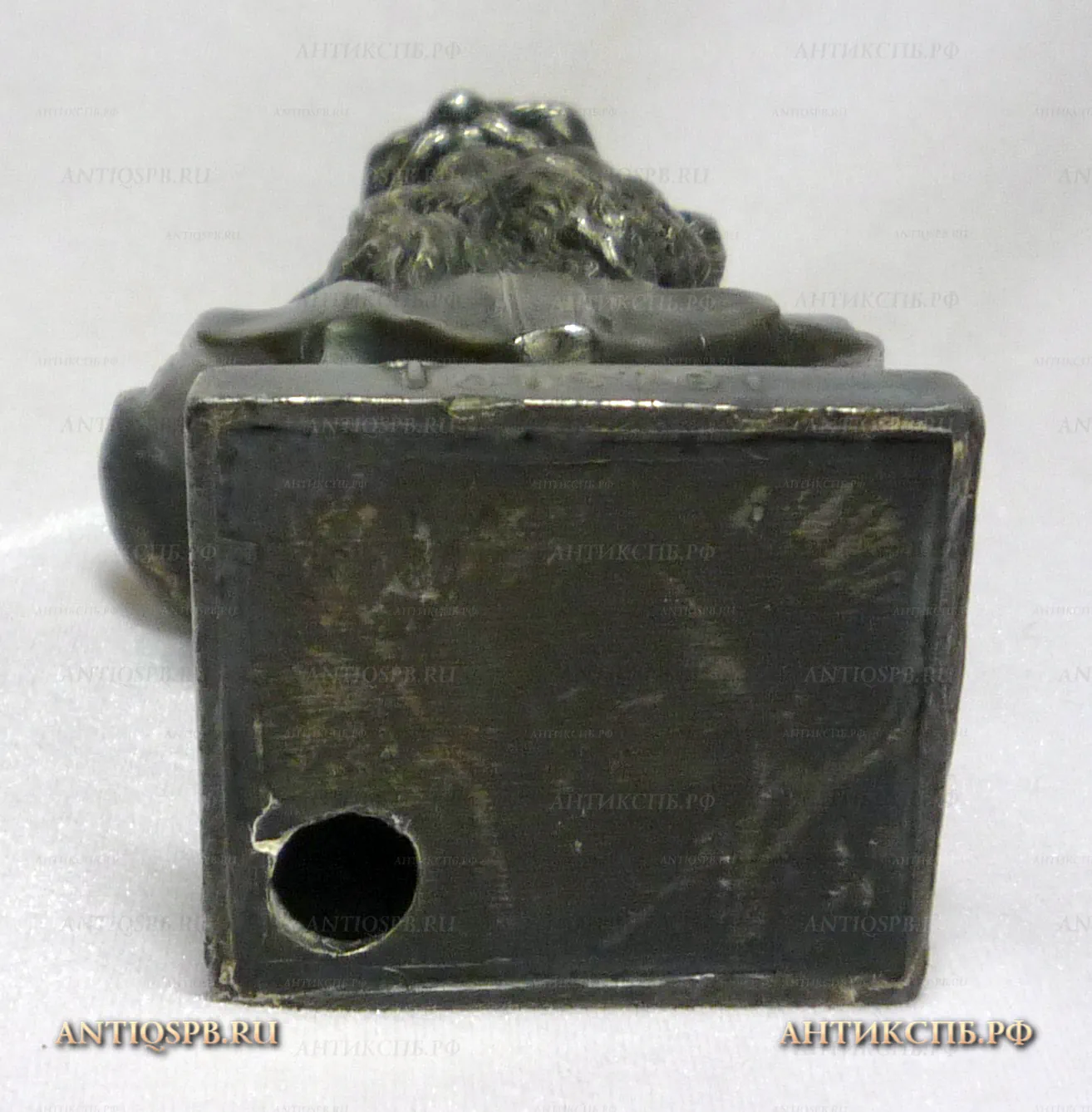 Бюст старинный "Л. Н. Толстой". №15048