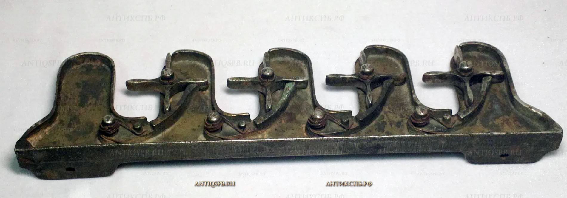 Вешалка старинная. Европа. Вт. пол. ХХ века. №15955
